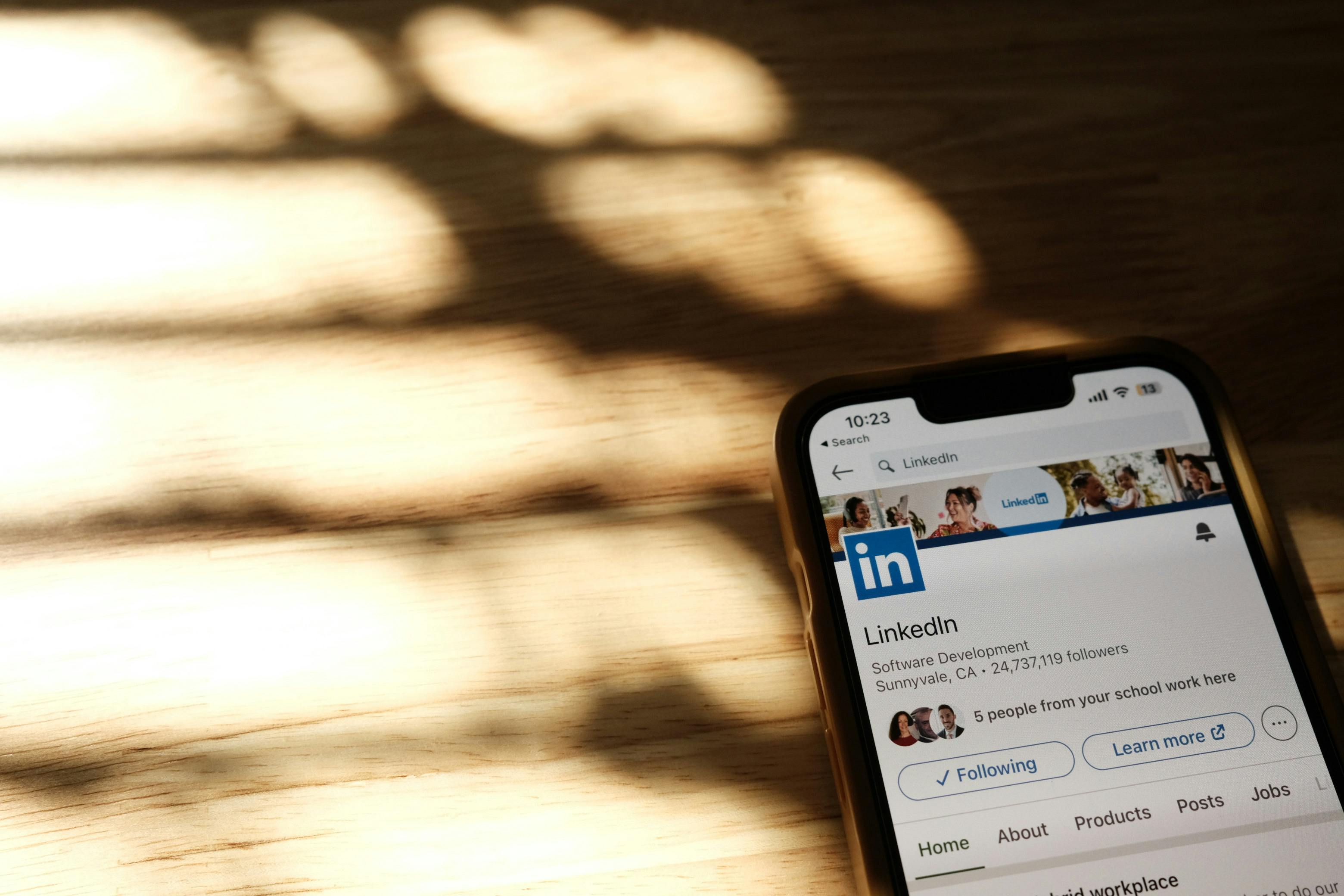 Phone on the table | Source: Pexels