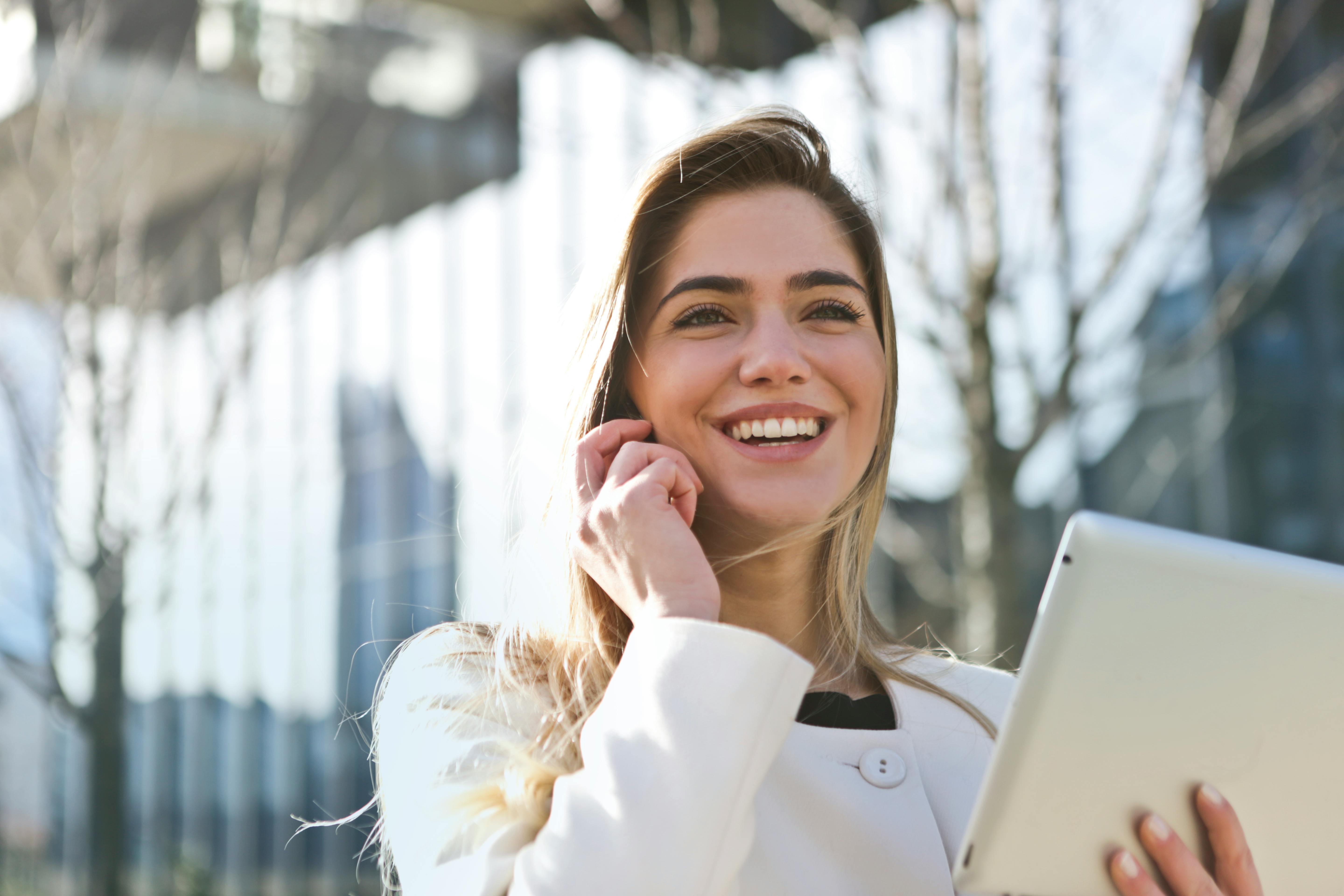 Woman smiling | Source: Pexels