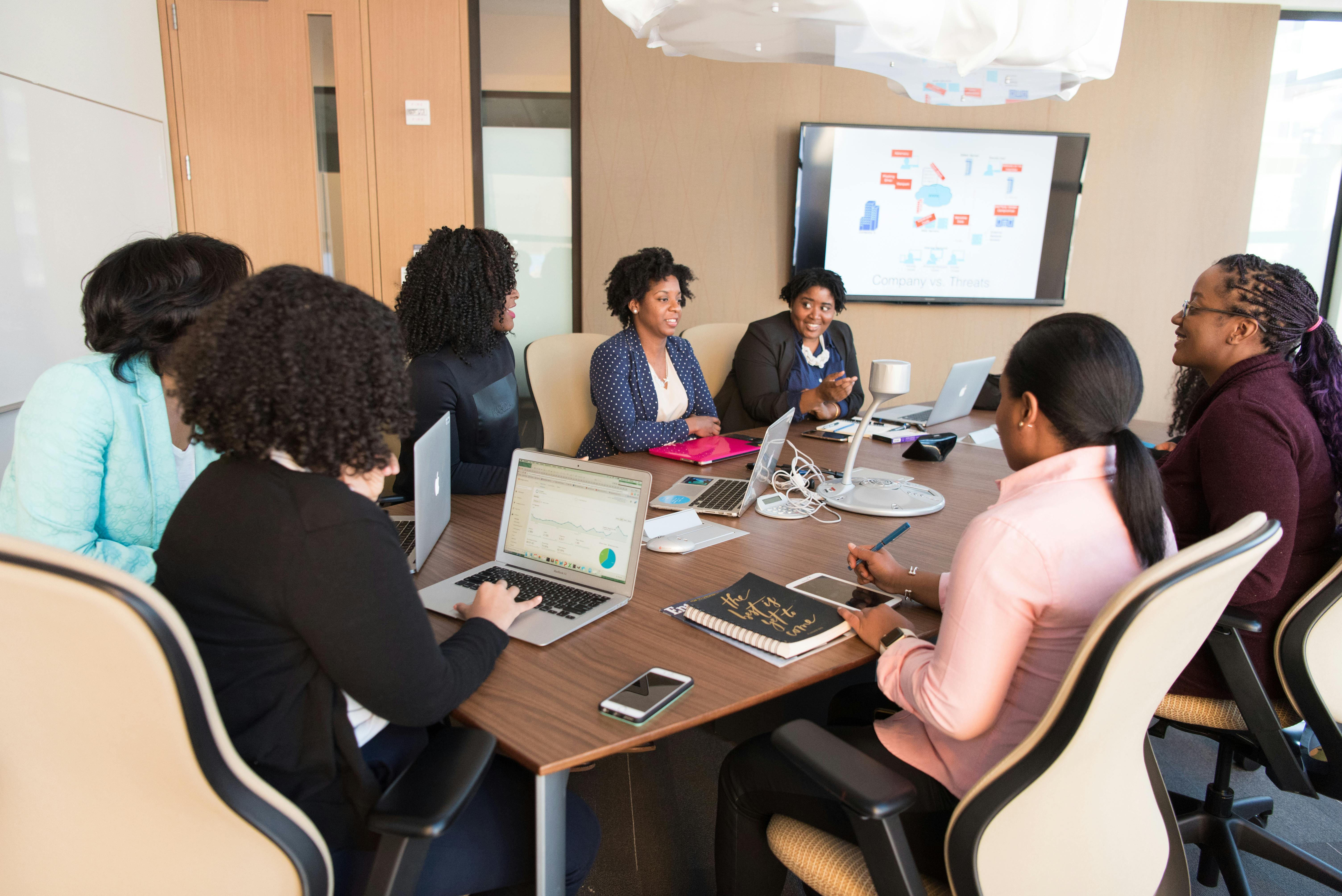 Group of people in an office | Source: Pexels